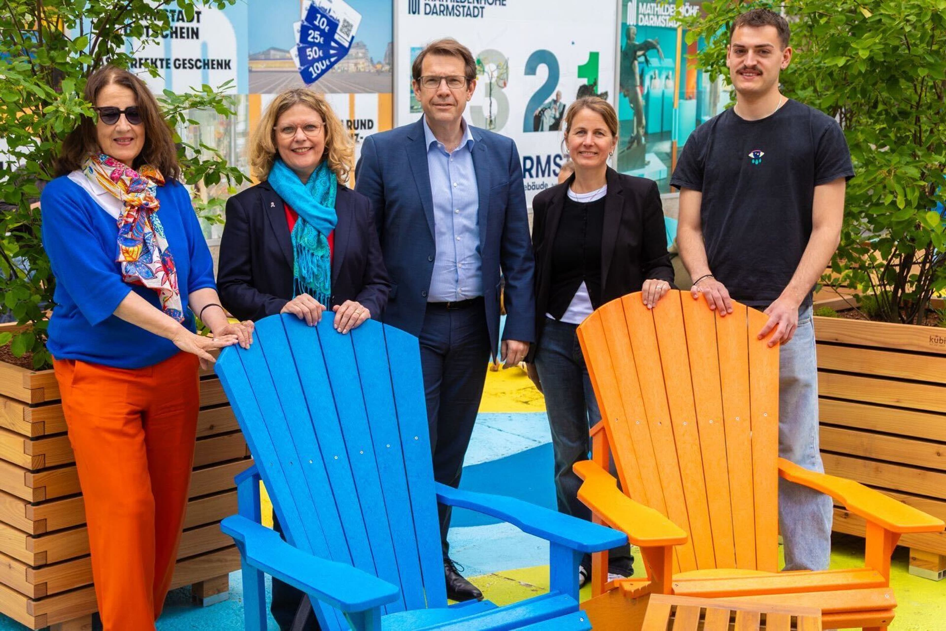 Bunter Treffpunkt auf dem Ernst-Ludwigs-Platz eröffnet | Symbolbild