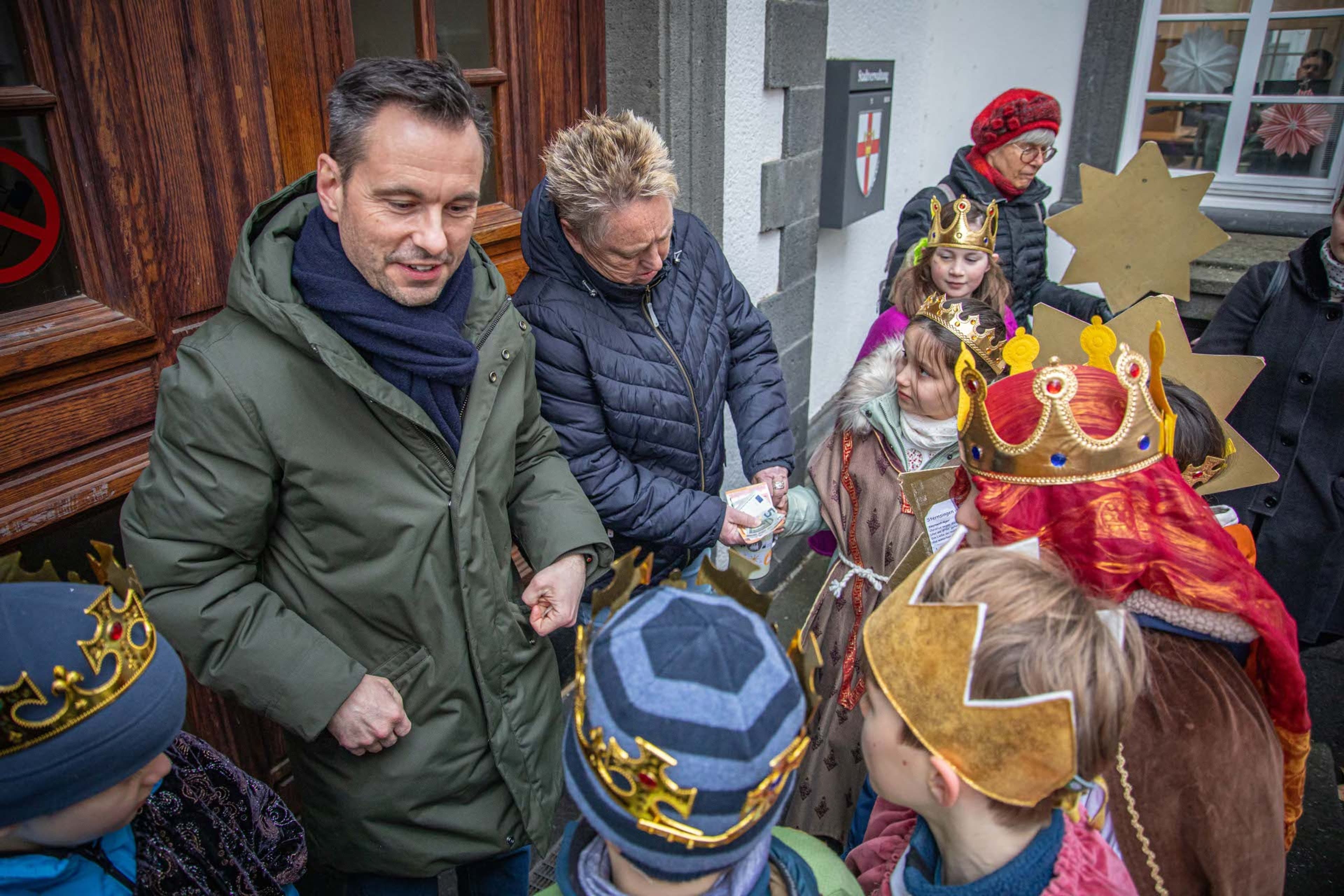 Sternsinger bringen Segen ins Koblenzer Rathaus | Symbolbild