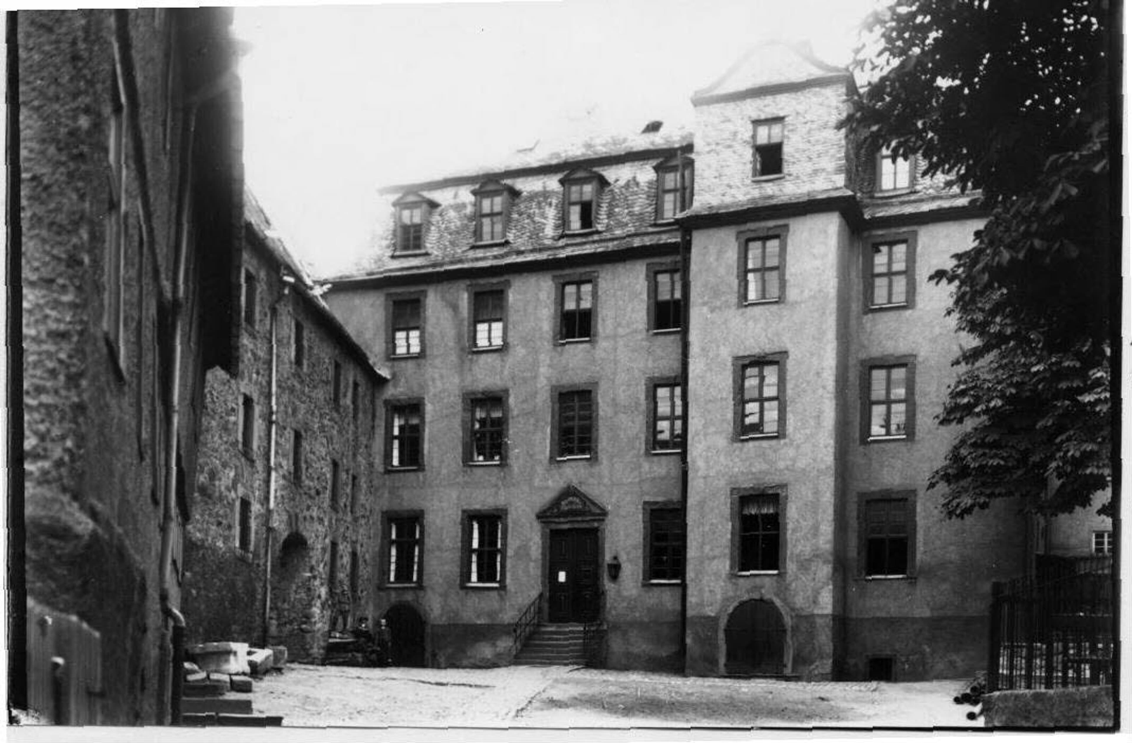 Ansicht des Deutschordenshofs vor 1925, Sitz des Stadtmuseums in Wetzlar.