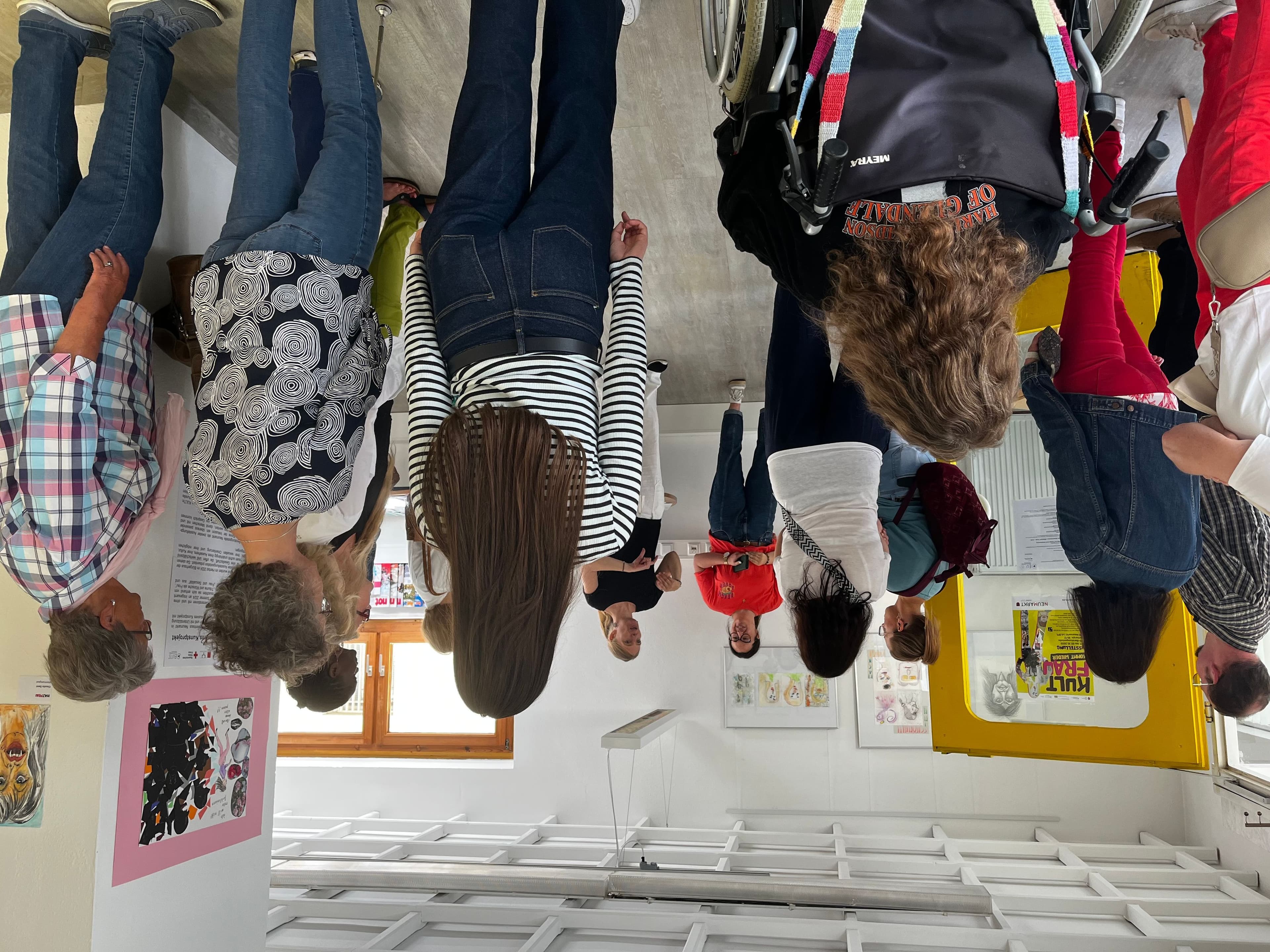 Vernissage der Ausstellung KULTFrau in der EUTB-Beratungsstelle Neumarkt.