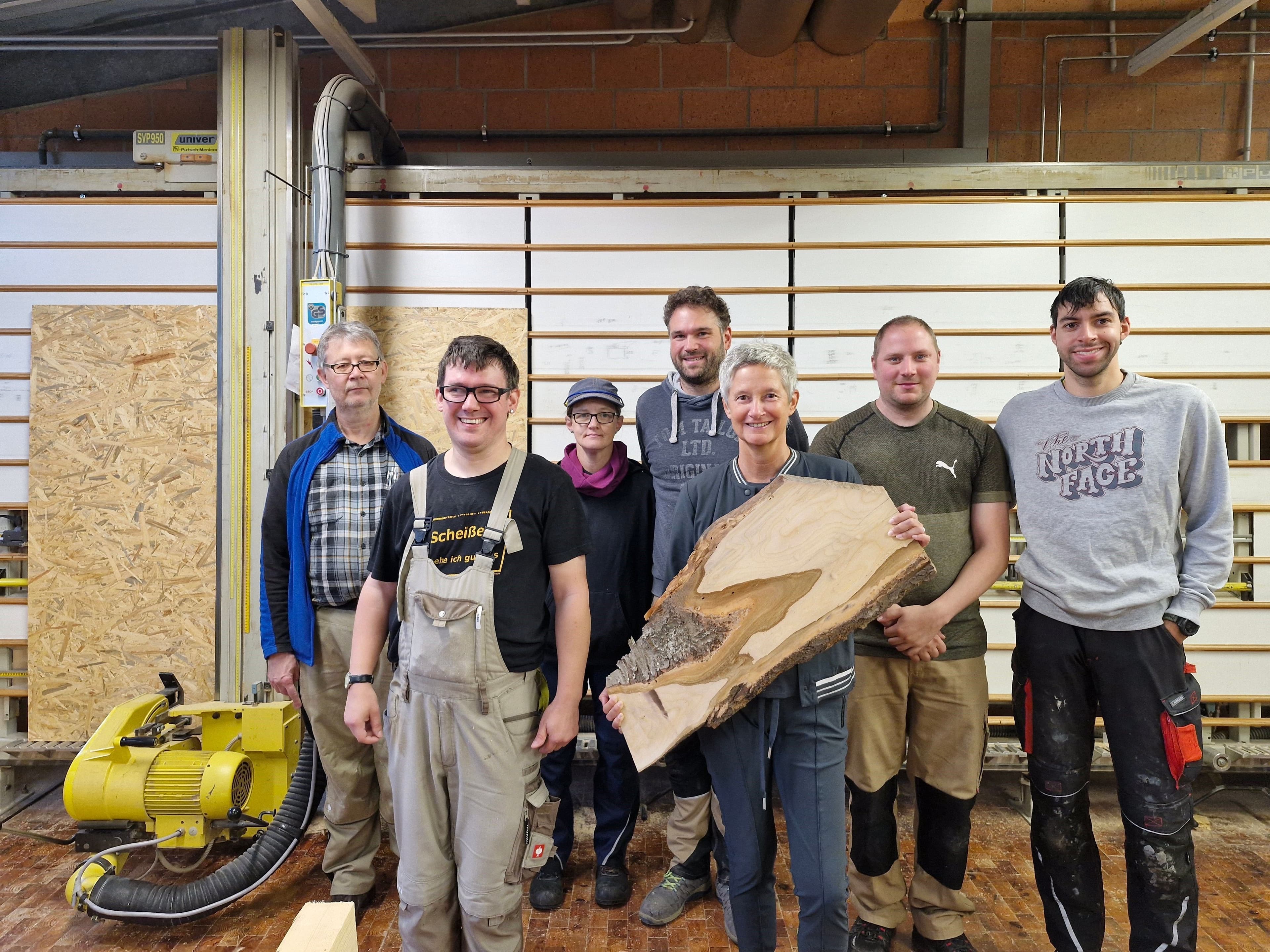 Mitarbeiteraustausch zwischen Stadt und Westpfalz Werkstätten beim Aktionstag Schichtwechsel.