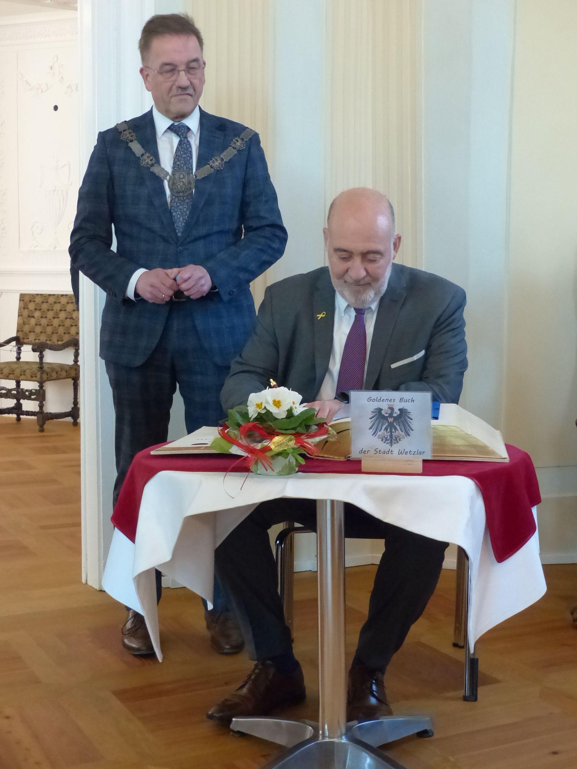 Ehrenvoller Besuch in Wetzlar: Israels Botschafter Ron Prosor zu Gast | Symbolbild